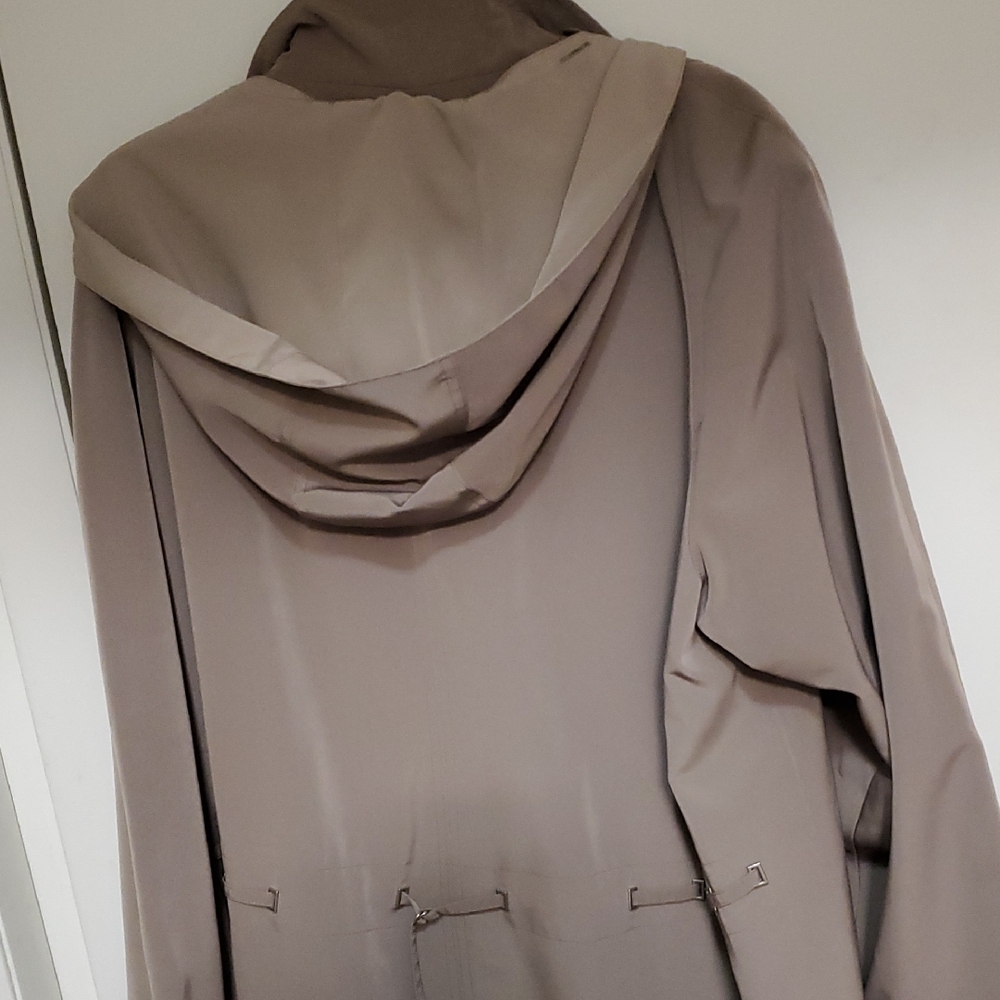 Gallery Women's Beige Coat - Picture 4 of 6